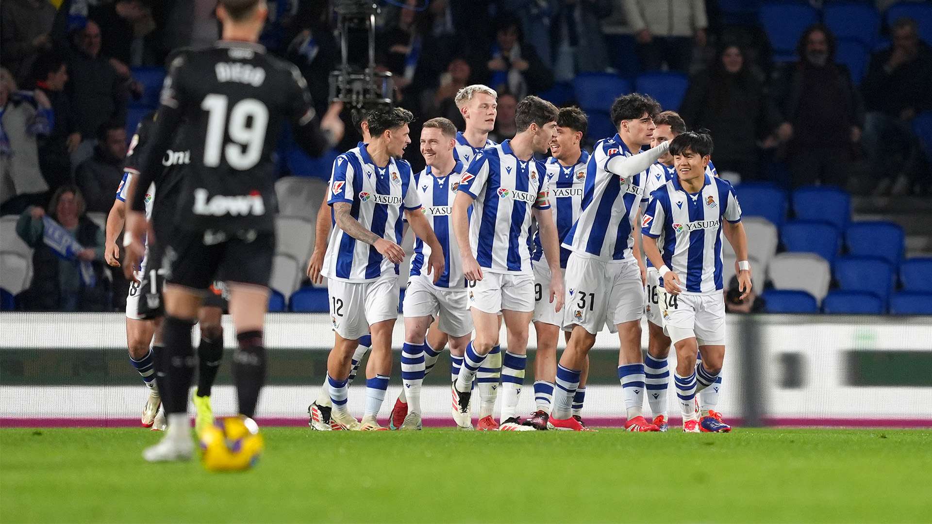 霆队的对决 霆队的对决