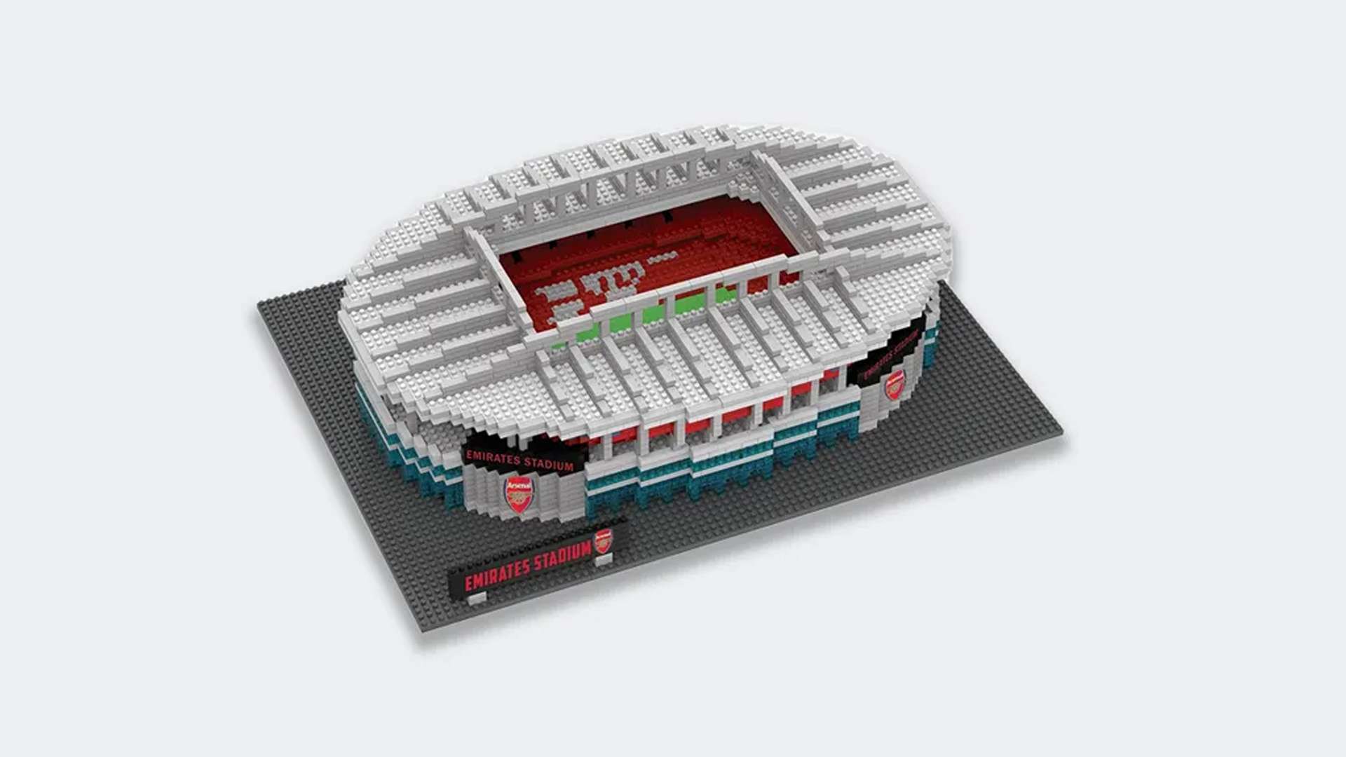 滕哈赫严管措施桑乔禁入食堂瓦拉内决裂传闻不断引发热议